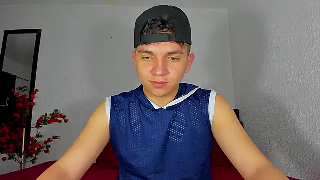 Snapshot of Danielbluestar chatting on 02-26-25, 05:42 Danielbluestar online show from 02-26-25, 05:42