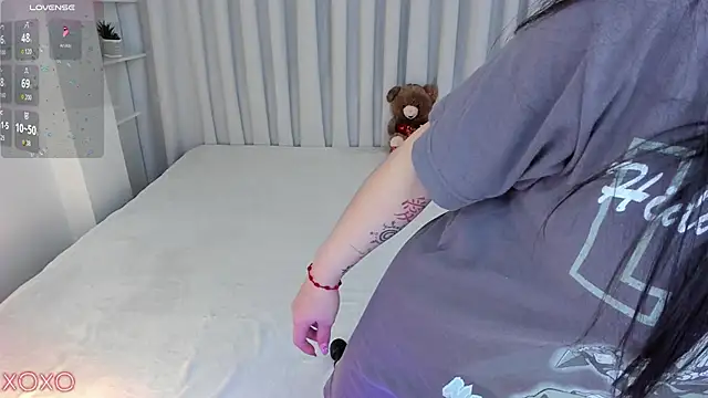 misshoneyxxx online show from 02-07-26, 04:42