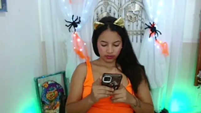 Snapshot of Marybaby_69 chatting on 10-14-25, 01:45 Marybaby 69 online show from 10-14-25, 01:45