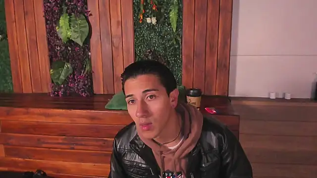 Snapshot of Andy_Joy_ chatting on 05-11-26, 11:33 Andy Joy online show from 05-11-26, 11:33