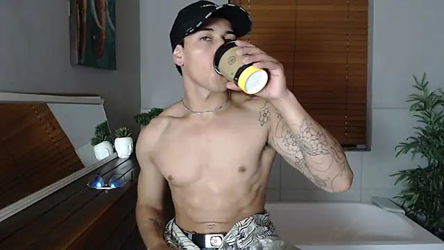 Snapshot of Andy_Joy_ chatting on 05-12-26, 11:27 Andy Joy online show from 05-12-26, 11:27