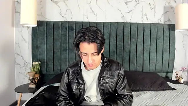 Snapshot of Andy_Joy_ chatting on 05-17-26, 11:43 Andy Joy online show from 05-17-26, 11:43