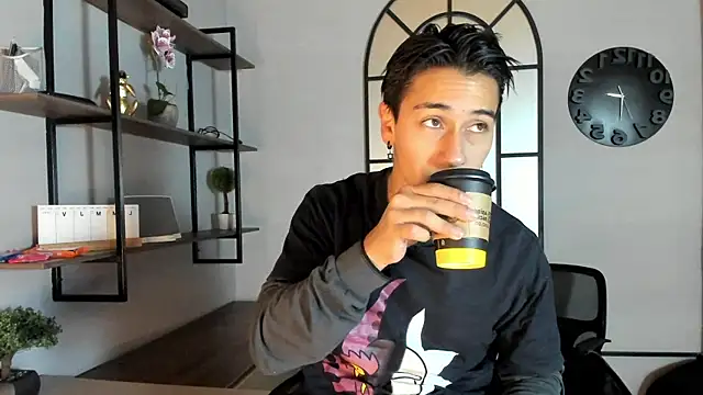 Andy Joy  online show from 10-23-25, 11:31