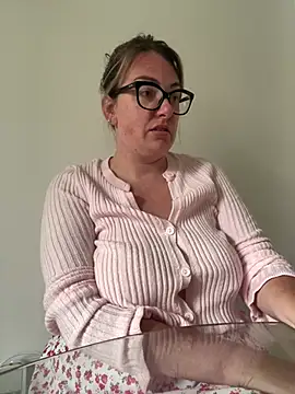 Miss Stassi online show from 06-02-26, 08:47