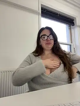 Miss Stassi online show from 01-06-25, 09:08