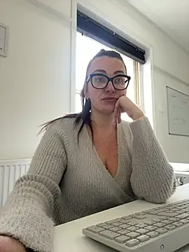 Miss Stassi online show from 03-05-25, 10:00