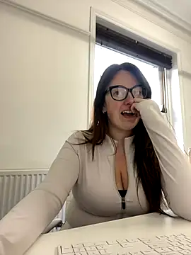 Miss Stassi online show from 12-09-24, 09:06