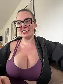 Miss Stassi online show from 03-16-25, 12:00