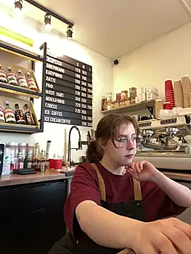 Snapshot of cinnabon_ chatting on 05-18-26, 11:48 cinnabon online show from 05-18-26, 11:48