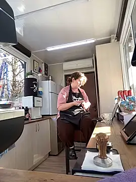 cinnabon  online show from 01-28-25, 11:49