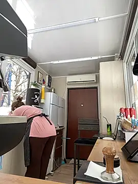 cinnabon  online show from 02-24-25, 08:27