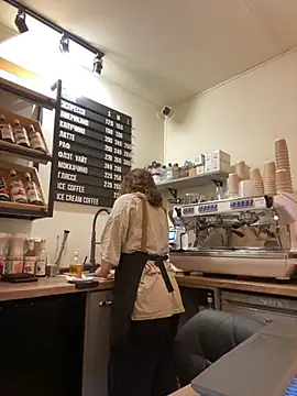 cinnabon  online show from 11-30-25, 02:07