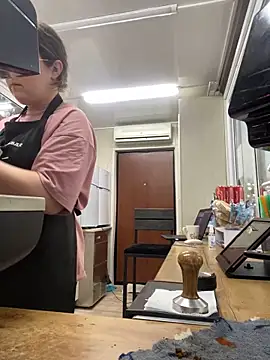 cinnabon  online show from 02-11-25, 02:46