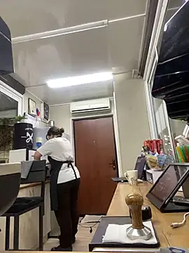 cinnabon  online show from 02-12-25, 05:37