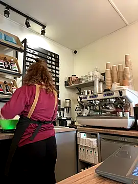 cinnabon  online show from 09-25-25, 02:01