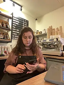 cinnabon  online show from 10-06-25, 12:28