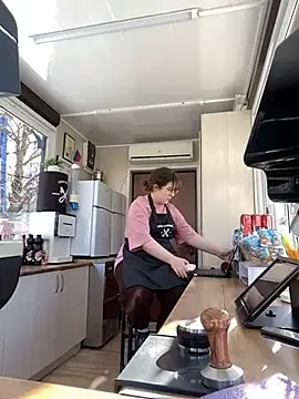 cinnabon  online show from 01-28-25, 08:47
