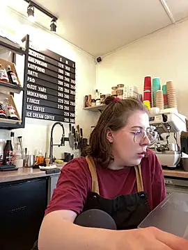 Snapshot of cinnabon_ chatting on 04-22-26, 01:18 cinnabon online show from 04-22-26, 01:18