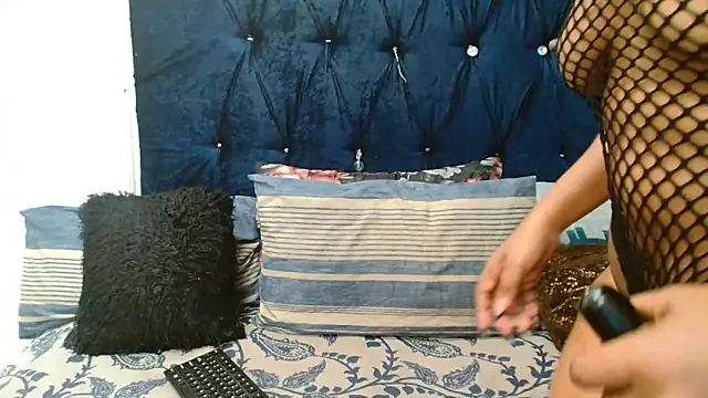 Snapshot of xTALLSEXYBUMx chatting on 06-04-26, 07:24 xTALLSEXYBUMx online show from 06-04-26, 07:24