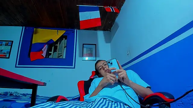 Snapshot of maxowens_oficial chatting on 02-24-26, 11:16 maxowens oficial online show from 02-24-26, 11:16