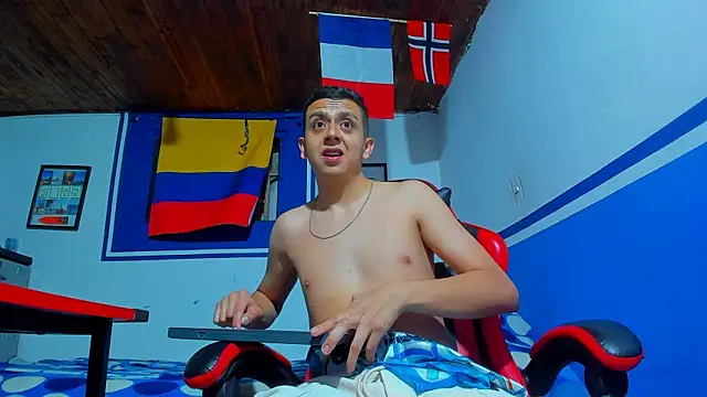 Snapshot of maxowens_oficial chatting on 02-16-26, 11:13 maxowens oficial online show from 02-16-26, 11:13