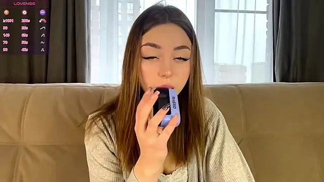 LindaFarmer online show from 09-30-25, 03:45