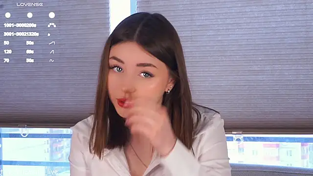 LindaFarmer online show from 03-11-25, 04:08