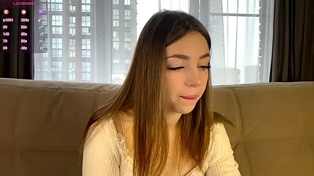 LindaFarmer online show from 10-10-25, 04:02