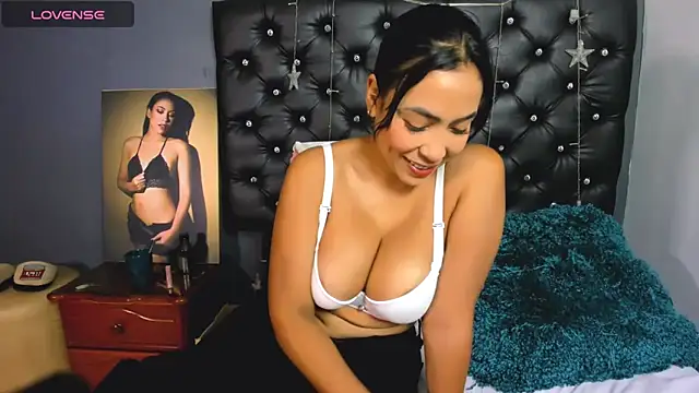 catalinamuss  online show from 04-08-26, 01:45