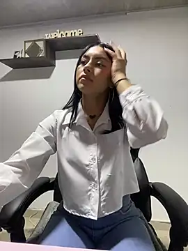 emily 22x online show from 03-18-25, 12:19