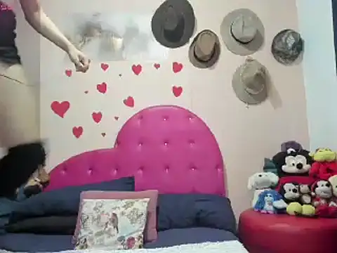 Snapshot of jadde_blair chatting on 02-25-25, 06:12 jadde blair online show from 02-25-25, 06:12