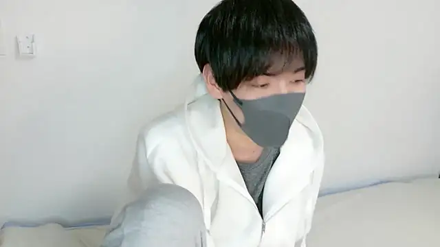 Snapshot of itsme_LEON chatting on 06-01-26, 01:22 itsme LEON online show from 06-01-26, 01:22