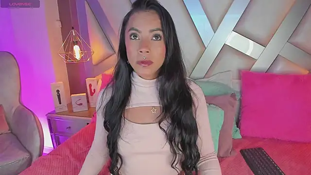 Amber villalobos  online show from 03-17-26, 03:42