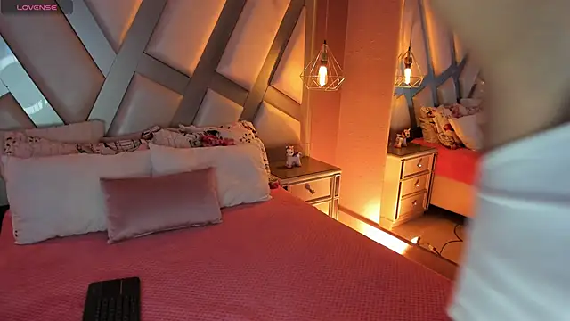 Amber villalobos  online show from 09-24-25, 03:57