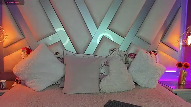 Amber villalobos  online show from 03-16-25, 03:47