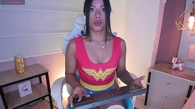 Amber villalobos  online show from 10-16-25, 04:43