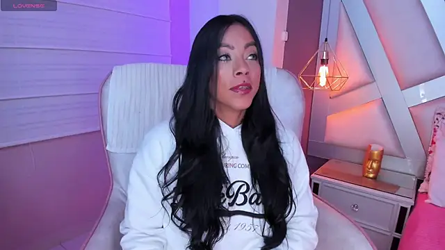 Amber villalobos  online show from 09-25-25, 03:45