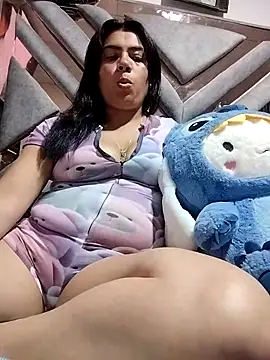 Snapshot of naughty-sharlot chatting on 03-06-25, 11:31 naughty-sharlot online show from 03-06-25, 11:31