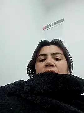Snapshot of naughty-sharlot chatting on 01-15-25, 03:54 naughty-sharlot online show from 01-15-25, 03:54
