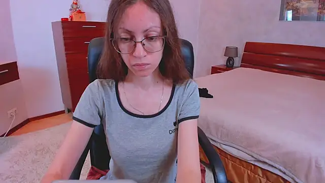 Pantyhose Mila online show from 10-10-25, 07:15