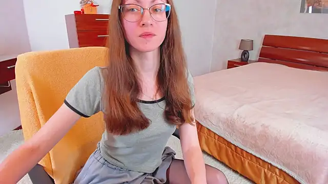 Pantyhose Mila online show from 04-30-26, 08:05