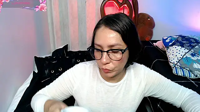 naihroby online show from 04-24-26, 02:13