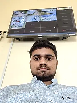 Snapshot of Ishan003 chatting on 04-23-26, 05:36 Ishan003 online show from 04-23-26, 05:36