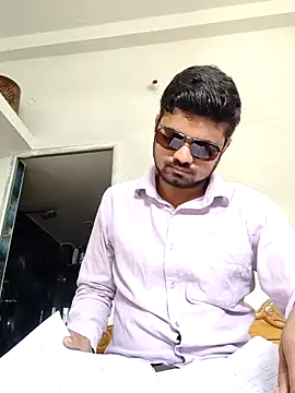Snapshot of Ishan003 chatting on 06-01-26, 04:24 Ishan003 online show from 06-01-26, 04:24