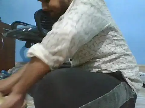 Ishan003 online show from 11-10-25, 04:45