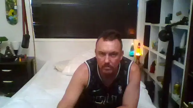 LukedavidDestroys online show from 12-22-25, 07:47