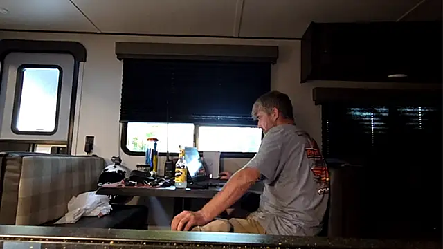 Snapshot of Cobra500hp chatting on 09-12-25, 11:15 Cobra500hp online show from 09-12-25, 11:15