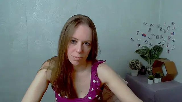 Snapshot of GloriaSi_ chatting on 05-06-26, 02:48 GloriaSi online show from 05-06-26, 02:48