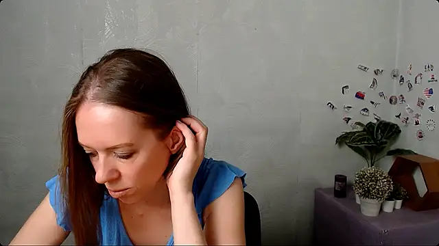 Snapshot of GloriaSi_ chatting on 05-23-26, 09:30 GloriaSi online show from 05-23-26, 09:30
