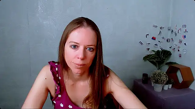 Snapshot of GloriaSi_ chatting on 05-27-26, 03:14 GloriaSi online show from 05-27-26, 03:14